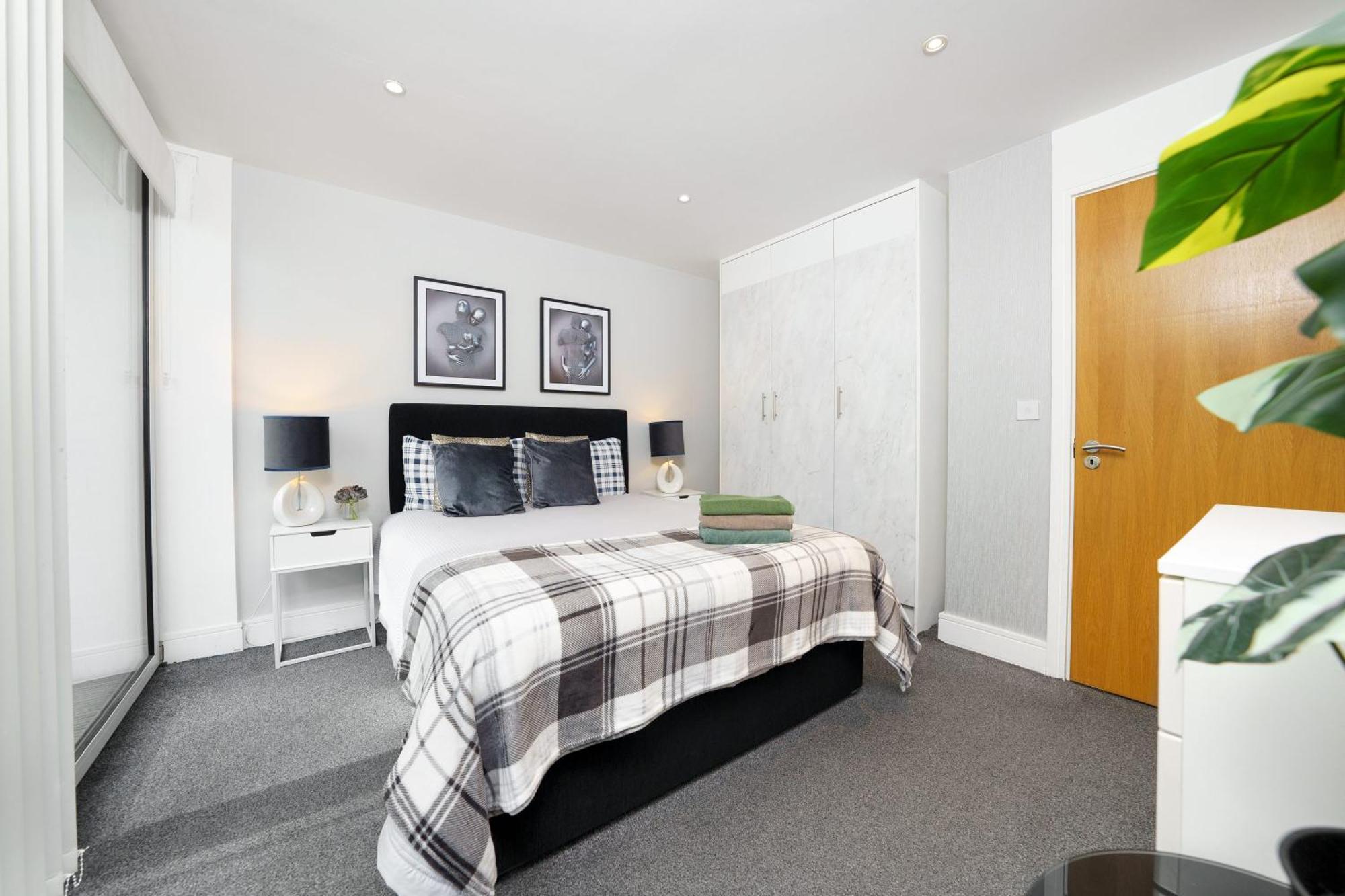 Cobalt Point 2 Apartment ลอนดอน ภายนอก รูปภาพ