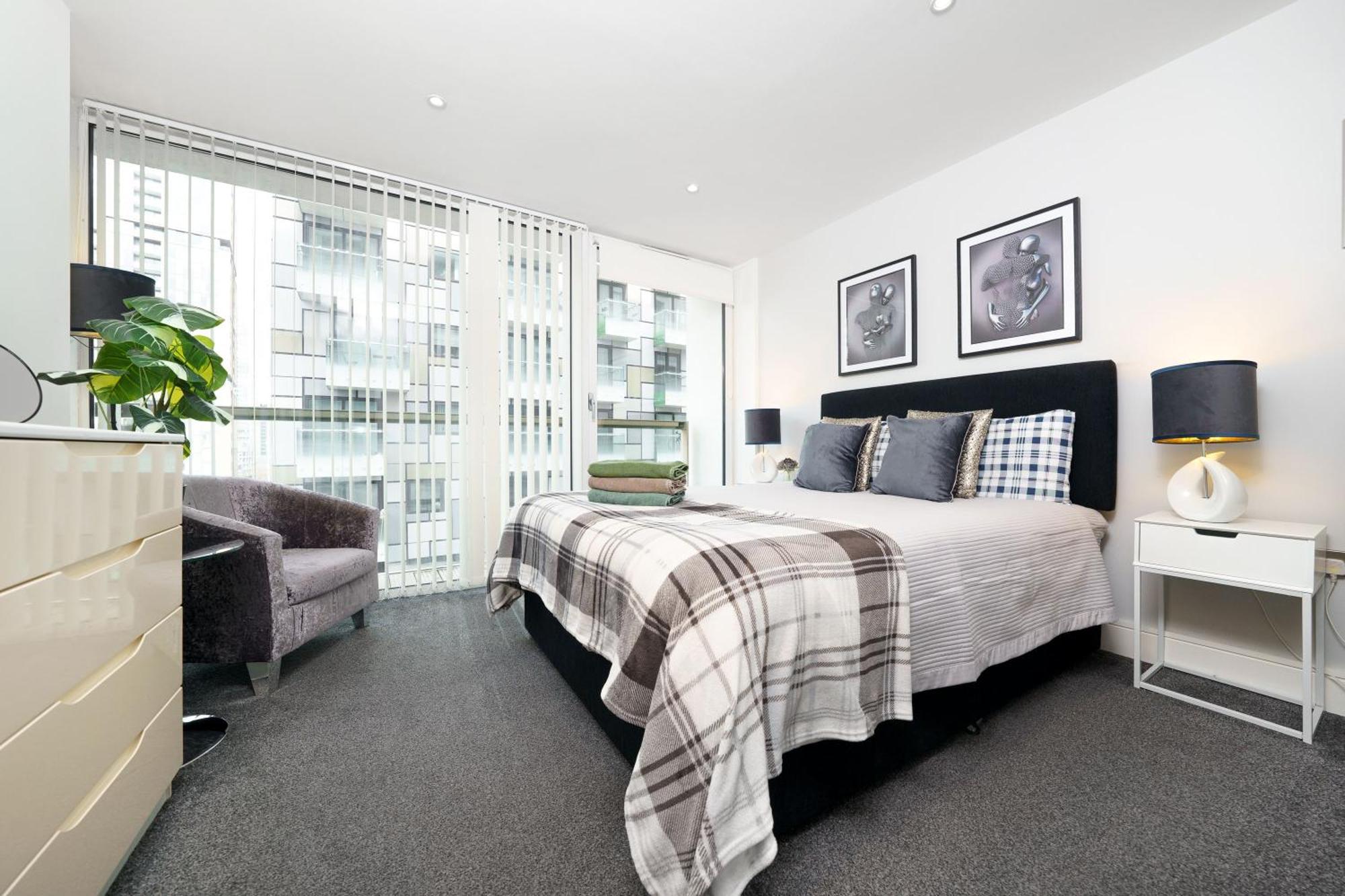 Cobalt Point 2 Apartment ลอนดอน ภายนอก รูปภาพ
