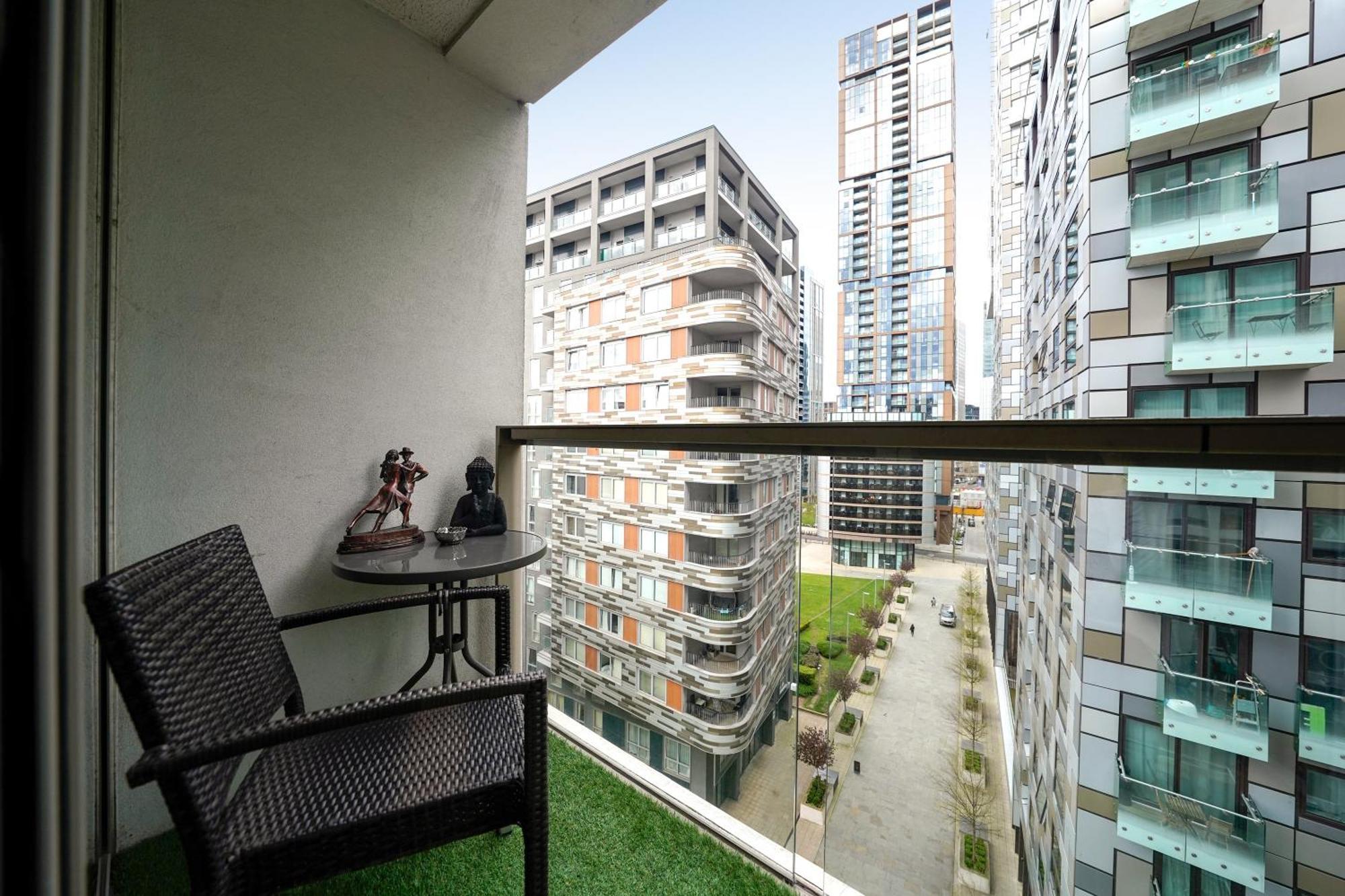 Cobalt Point 2 Apartment ลอนดอน ภายนอก รูปภาพ